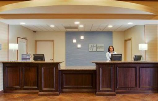 фото отеля Holiday Inn Express Hotel & Suites Cleburne