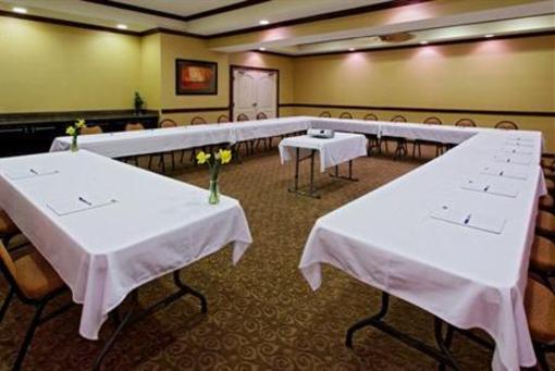 фото отеля Holiday Inn Express Hotel & Suites Cleburne