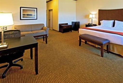 фото отеля Holiday Inn Express Hotel & Suites Cleburne