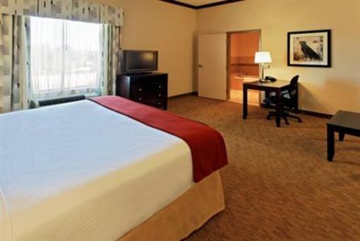 фото отеля Holiday Inn Express Hotel & Suites Cleburne