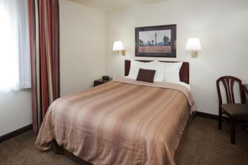 фото отеля Candlewood Suites Baltimore Linthicum