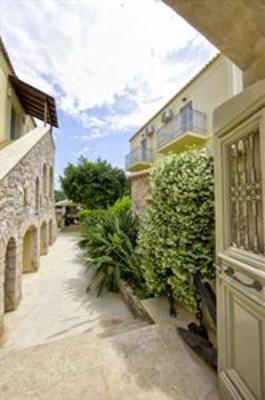фото отеля Thimaras Traditional Residences