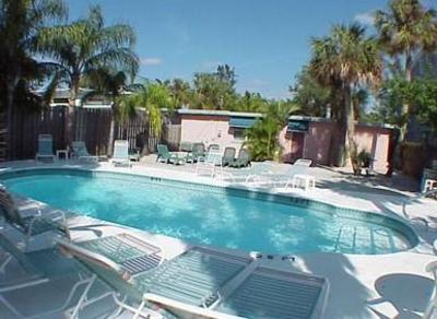 фото отеля The Ringling Beach House - A Siesta Key Suites Property