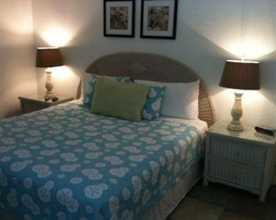 фото отеля The Ringling Beach House - A Siesta Key Suites Property
