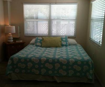 фото отеля The Ringling Beach House - A Siesta Key Suites Property