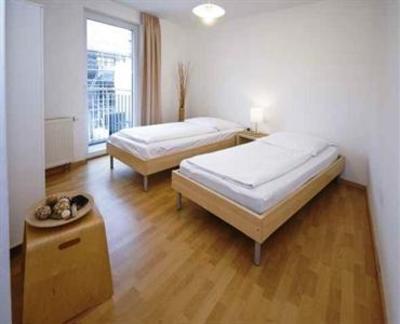 фото отеля Old Town Apartments Zehdenicker Strasse Berlin