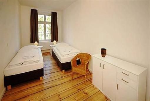 фото отеля Old Town Apartments Zehdenicker Strasse Berlin