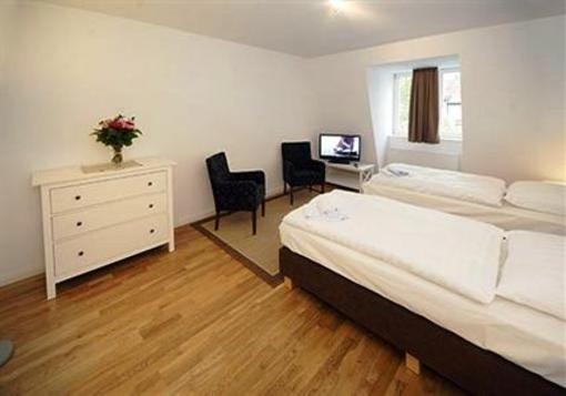 фото отеля Old Town Apartments Zehdenicker Strasse Berlin