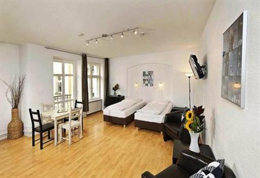 фото отеля Old Town Apartments Zehdenicker Strasse Berlin