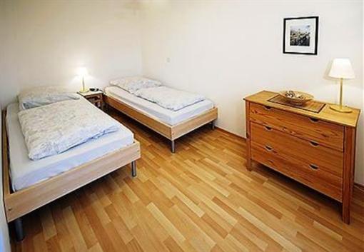 фото отеля Old Town Apartments Zehdenicker Strasse Berlin