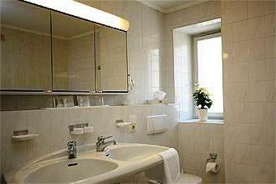 фото отеля Parkhotel Luisenbad