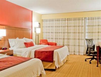 фото отеля Courtyard by Marriott Charlotte Airport