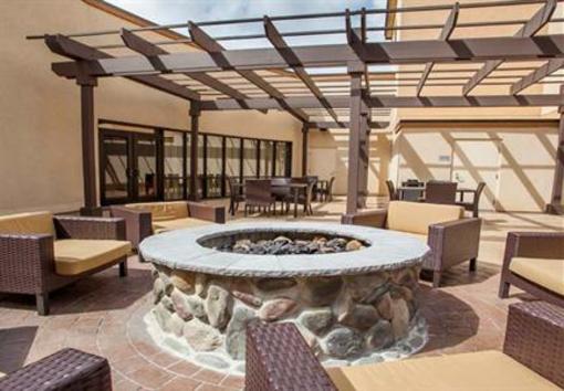 фото отеля Courtyard by Marriott Charlotte Airport