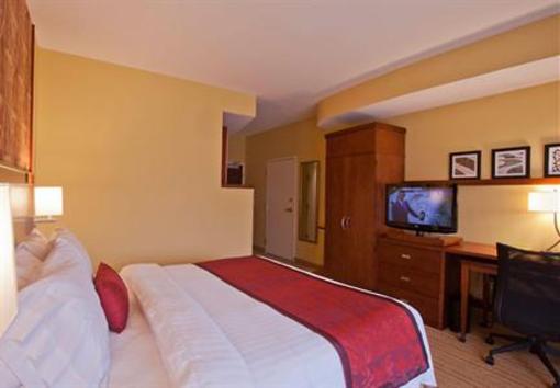 фото отеля Courtyard by Marriott Charlotte Airport