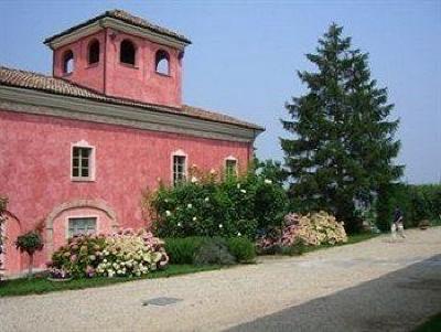 фото отеля Agriturismo Tenuta La Romana Nizza Monferrato