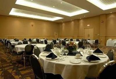 фото отеля Holiday Inn 67 Street Red Deer