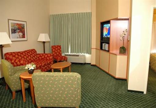 фото отеля Fairfield Inn & Suites Winchester