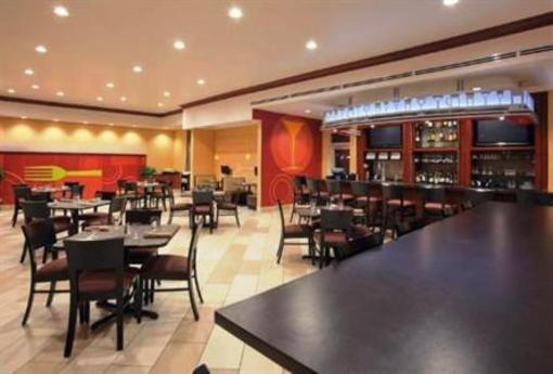 фото отеля Holiday Inn Hotel & Suites Lima East