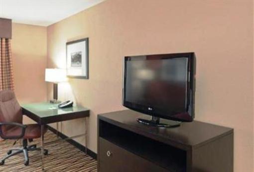 фото отеля Holiday Inn Hotel & Suites Lima East