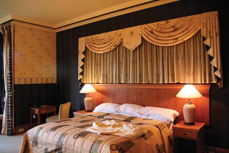 фото отеля Balgeddie House Hotel