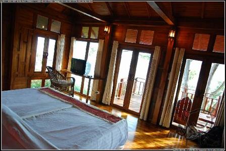 фото отеля Phi Phi Beach Front Resort