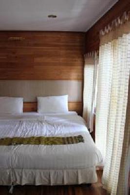фото отеля Phi Phi Beach Front Resort