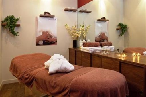 фото отеля Holiday Inn Chessington London