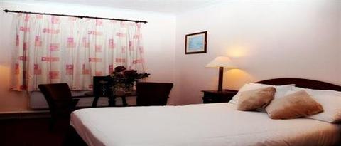 фото отеля Westlodge Hotel