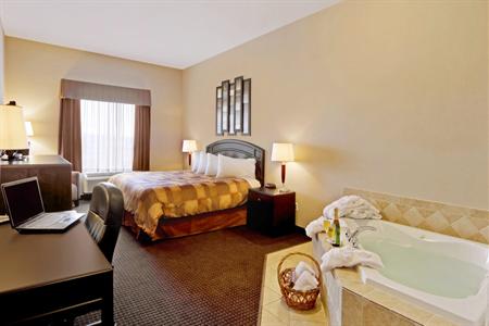 фото отеля BEST WESTERN Innisfail Inn