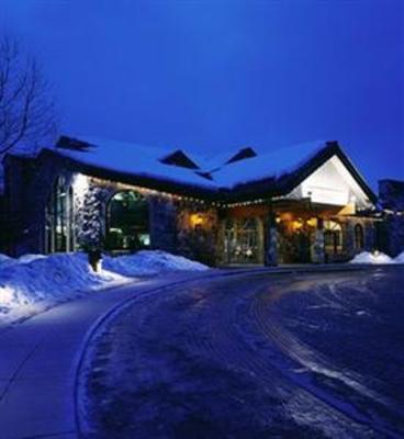 фото отеля Lake Louise Inn