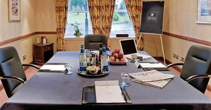 фото отеля Macdonald Crutherland House Hotel East Kilbride