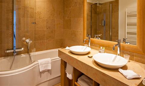 фото отеля Hostellerie du Chateau de Sainte Sabine