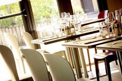 фото отеля Hotel Campanile Bordeaux Sud Pessac