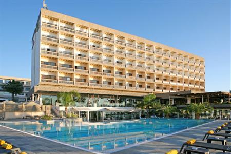 фото отеля Crowne Plaza Limassol