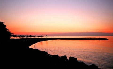 фото отеля Crowne Plaza Limassol