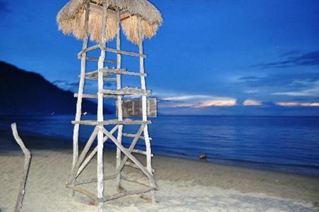 фото отеля Tamaraw Beach Resort