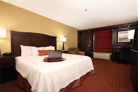 фото отеля Hampton Inn Urbana