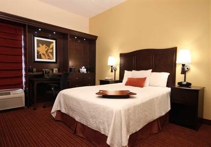 фото отеля Hampton Inn Urbana