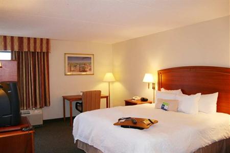 фото отеля Hampton Inn Urbana