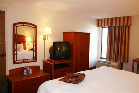 фото отеля Hampton Inn Urbana
