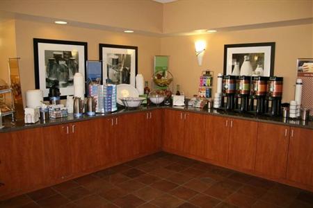 фото отеля Hampton Inn Urbana
