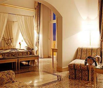 фото отеля Hotel De La Ville Civitavecchia