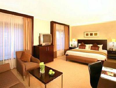 фото отеля Traders Hotel Dubai