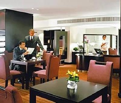 фото отеля Traders Hotel Dubai