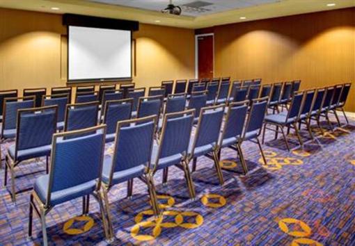 фото отеля Courtyard by Marriott Atlanta Buckhead