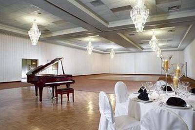 фото отеля Four Points Hotel And Suites Kingston