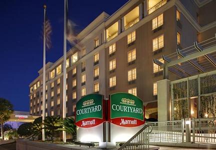 фото отеля Courtyard by Marriott Charleston Historic District