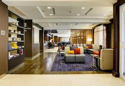 фото отеля Courtyard by Marriott Charleston Historic District