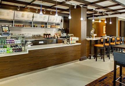 фото отеля Courtyard by Marriott Charleston Historic District
