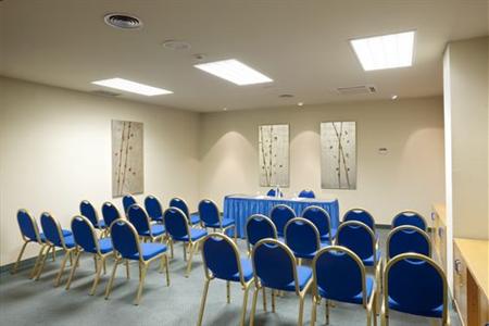 фото отеля Holiday Inn Express Madrid - Tres Cantos